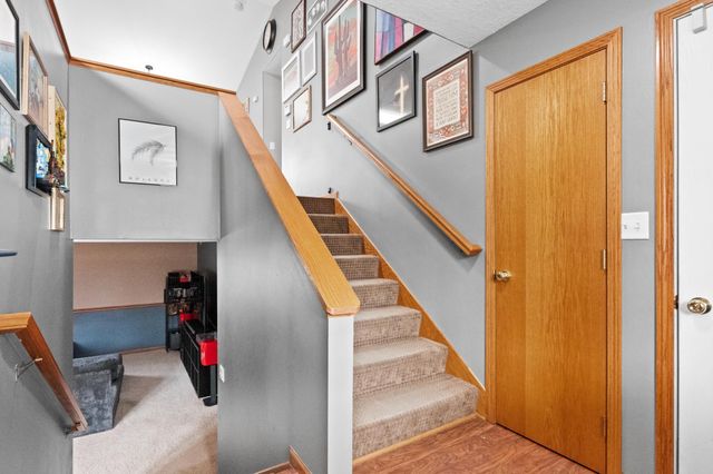 2815 Crestwood Drive NE, Alexandria, MN 56308