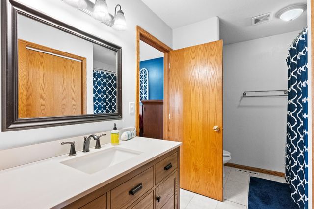 2815 Crestwood Drive NE, Alexandria, MN 56308