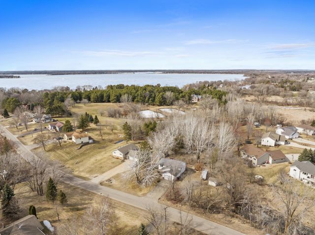 2815 Crestwood Drive NE, Alexandria, MN 56308