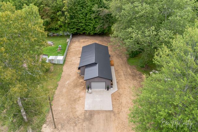 2628 Hamilton Road, Muskegon, MI 49445