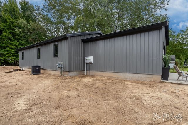 2628 Hamilton Road, Muskegon, MI 49445