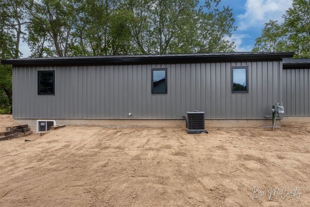 2628 Hamilton Road, Muskegon, MI 49445