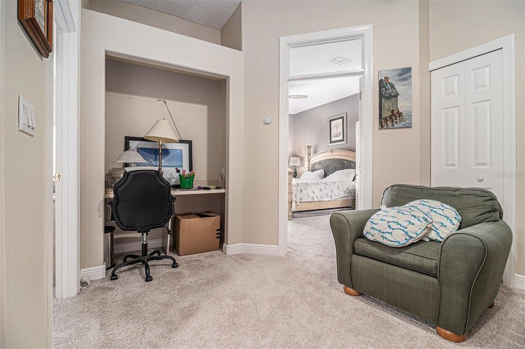 Image 33 of property listing at 9537 CASTLEFORD POINT, Orlando, FL 32836