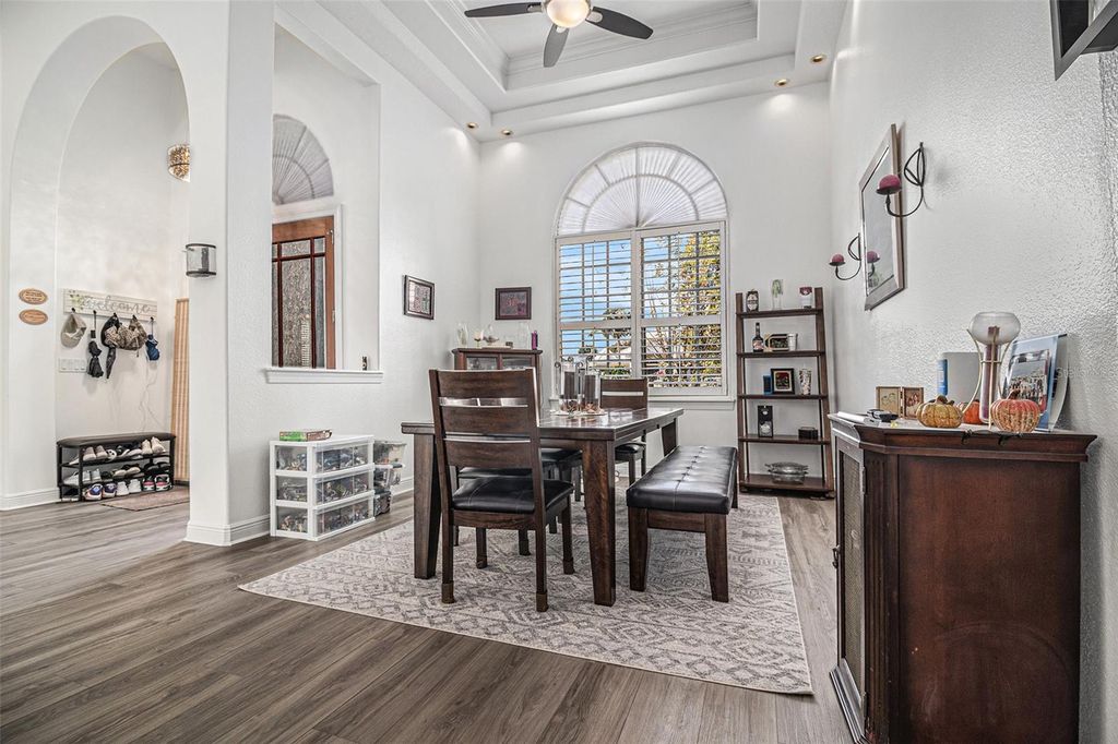 Image 9 of property listing at 9537 CASTLEFORD POINT, Orlando, FL 32836