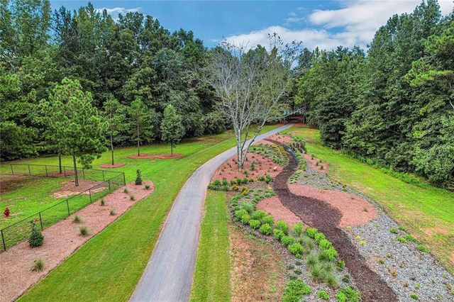 247 Salt Lake Lane, Hoschton, GA 30548
