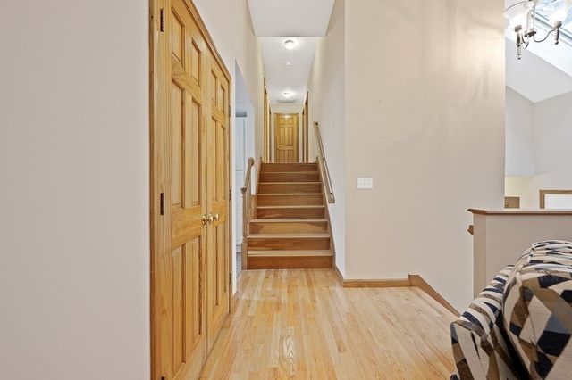 14 Belcourt Rd, Worcester, MA 01605