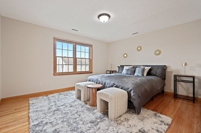 14 Belcourt Rd, Worcester, MA 01605