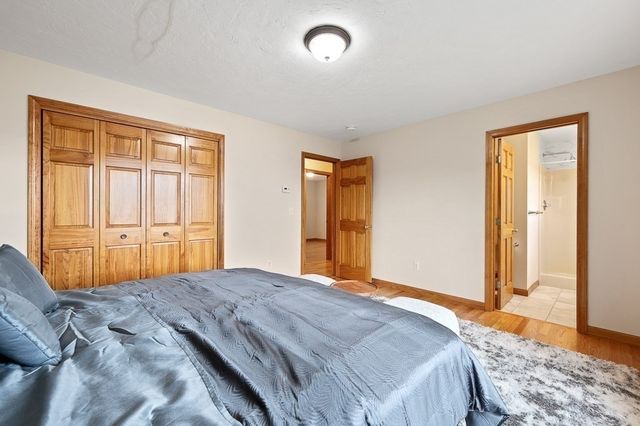 14 Belcourt Rd, Worcester, MA 01605