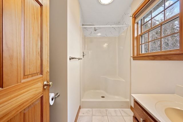 14 Belcourt Rd, Worcester, MA 01605