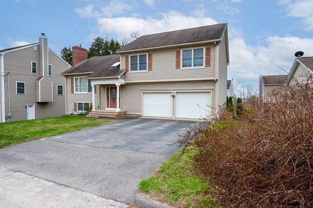 14 Belcourt Rd, Worcester, MA 01605