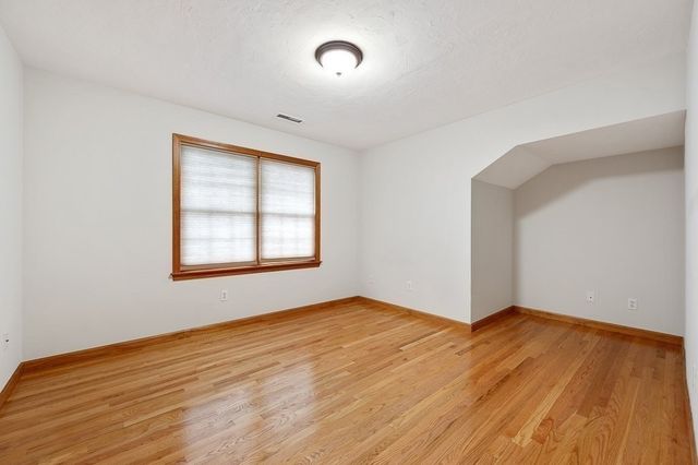 14 Belcourt Rd, Worcester, MA 01605