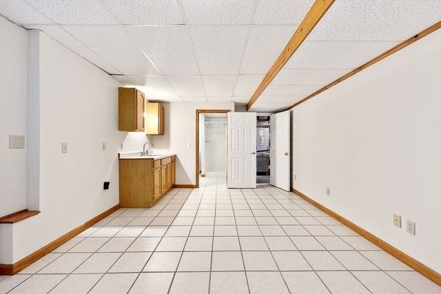 14 Belcourt Rd, Worcester, MA 01605