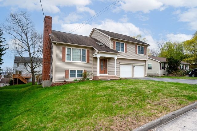 14 Belcourt Rd, Worcester, MA 01605