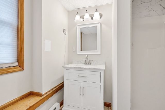 14 Belcourt Rd, Worcester, MA 01605