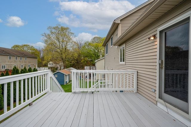 14 Belcourt Rd, Worcester, MA 01605