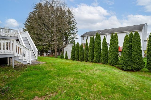 14 Belcourt Rd, Worcester, MA 01605