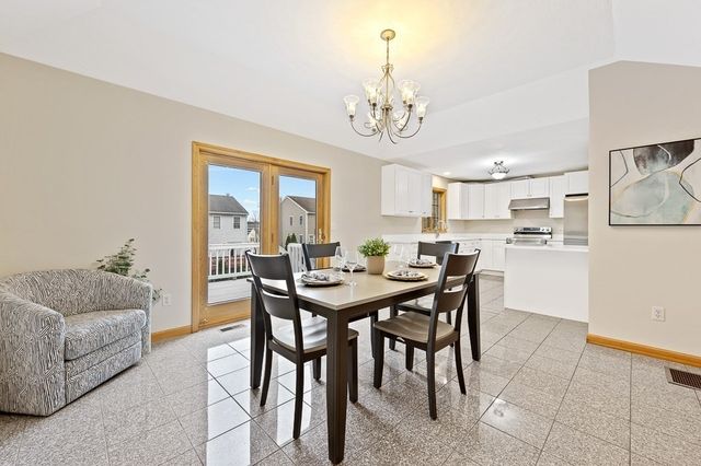 14 Belcourt Rd, Worcester, MA 01605