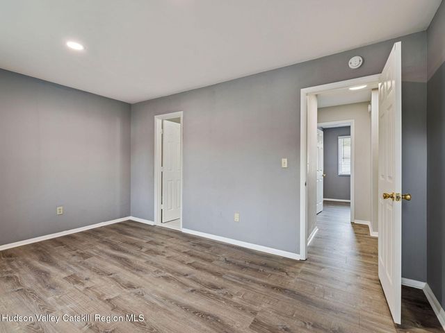 39 Sunnybrook Circle, Highland, NY 12528