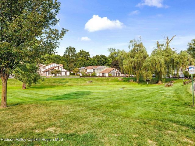39 Sunnybrook Circle, Highland, NY 12528