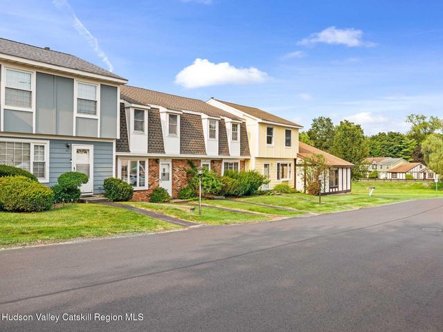 39 Sunnybrook Circle, Highland, NY 12528