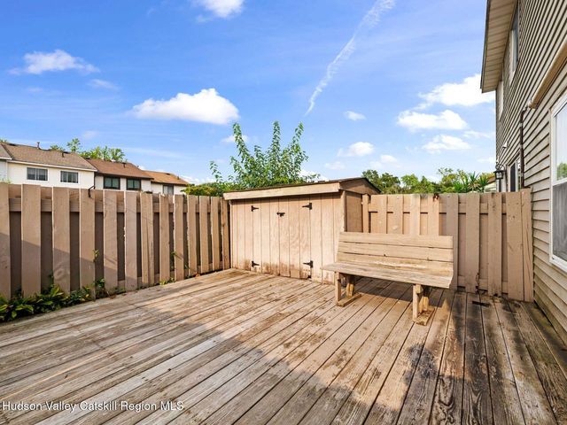 39 Sunnybrook Circle, Highland, NY 12528