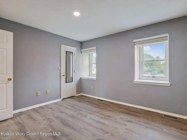 39 Sunnybrook Circle, Highland, NY 12528