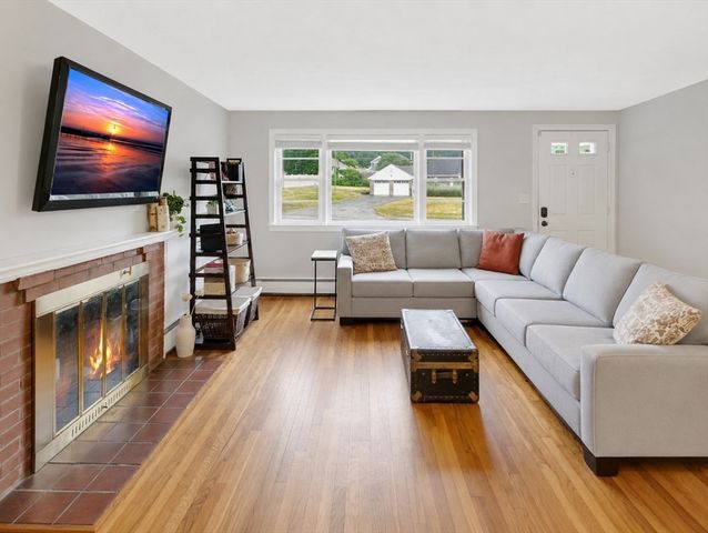 343 Lexington Street, Woburn, MA 01801