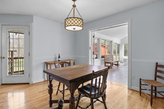 1250 Old East Side Rd, Burns, TN 37029