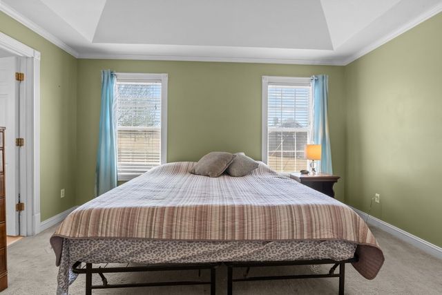 1250 Old East Side Rd, Burns, TN 37029