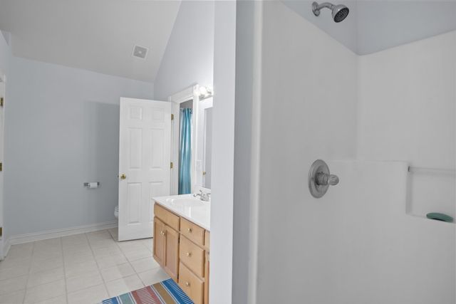 1250 Old East Side Rd, Burns, TN 37029