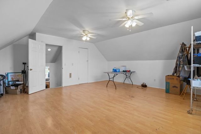 1250 Old East Side Rd, Burns, TN 37029