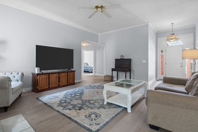 1250 Old East Side Rd, Burns, TN 37029