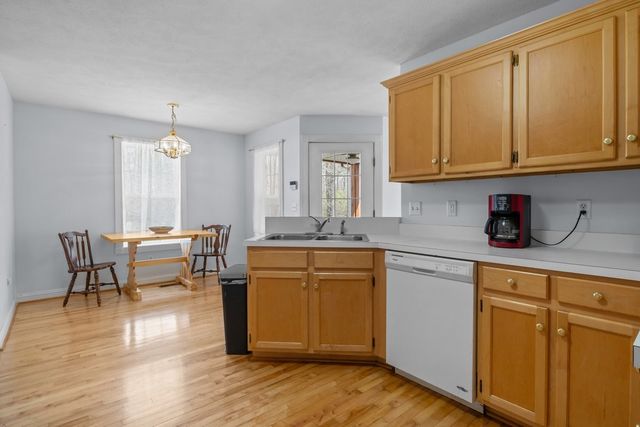 1250 Old East Side Rd, Burns, TN 37029