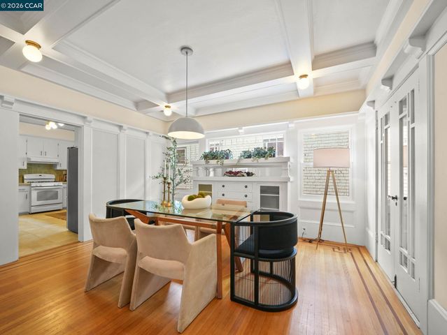 324 63Rd St, Oakland, CA 94618