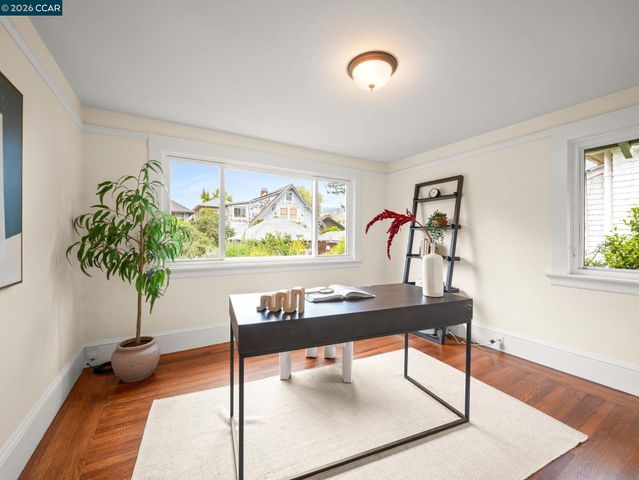 324 63Rd St, Oakland, CA 94618
