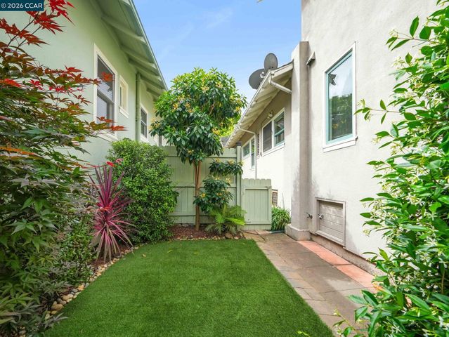 324 63Rd St, Oakland, CA 94618