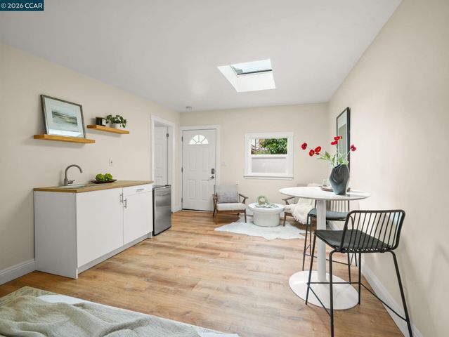 324 63Rd St, Oakland, CA 94618