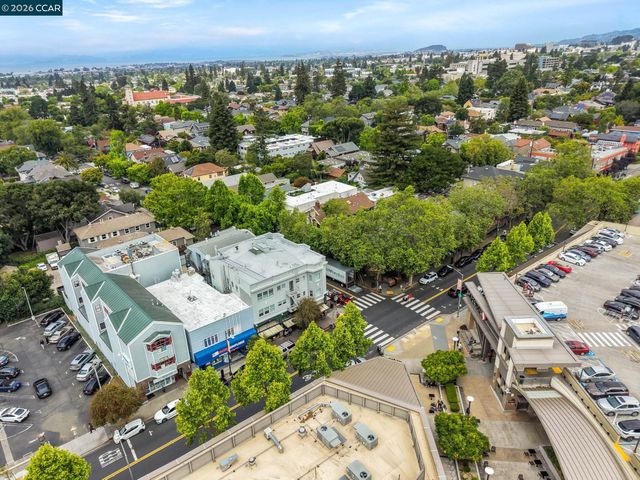 324 63Rd St, Oakland, CA 94618