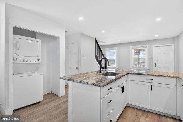 1122 W RIDGE RD, Marcus Hook, PA 19061