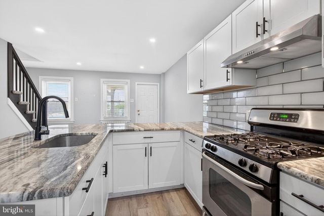 1122 W RIDGE RD, Marcus Hook, PA 19061