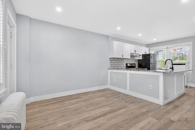 1122 W RIDGE RD, Marcus Hook, PA 19061