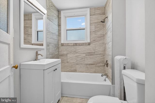 1122 W RIDGE RD, Marcus Hook, PA 19061