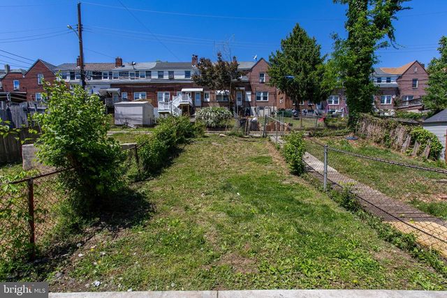 1122 W RIDGE RD, Marcus Hook, PA 19061