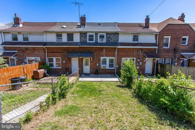 1122 W RIDGE RD, Marcus Hook, PA 19061