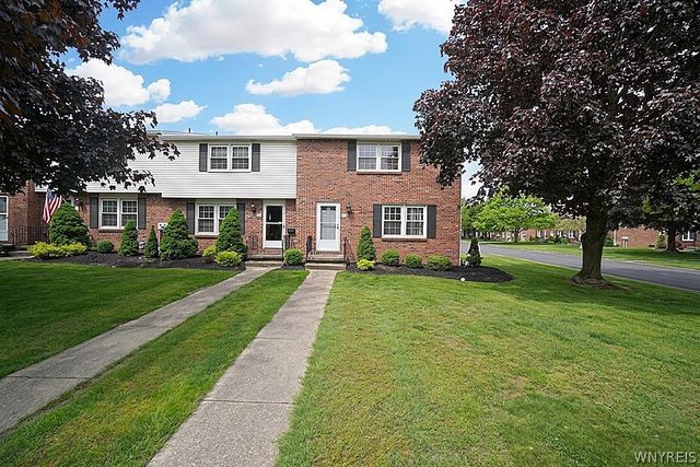 57 Wimbledon Lane, West Seneca, NY 14224