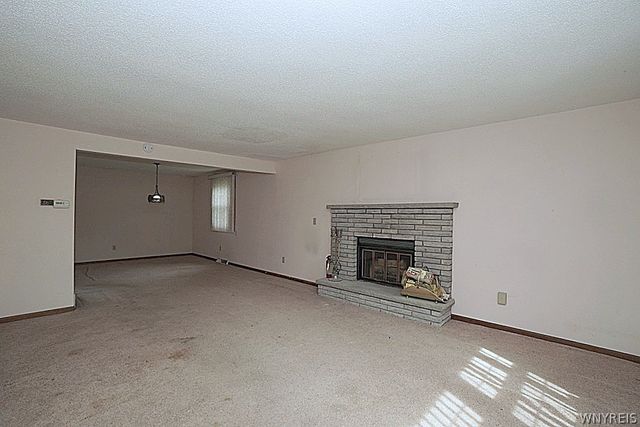 57 Wimbledon Lane, West Seneca, NY 14224
