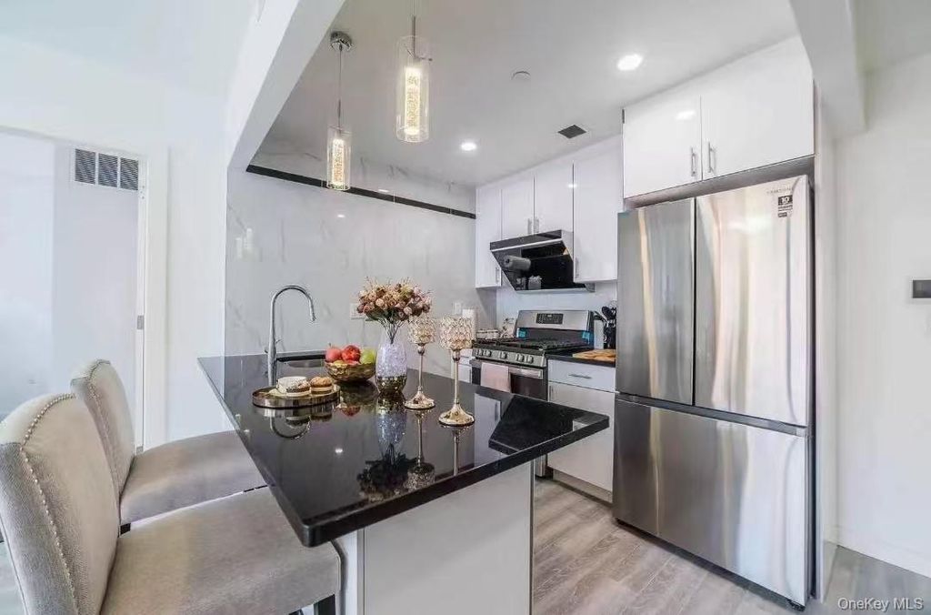 144-27 Sanford Avenue 3N, Flushing, NY 11355 — photo 2