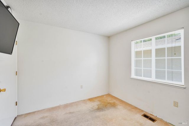 118 Rainier Cir, Vacaville, CA 95687