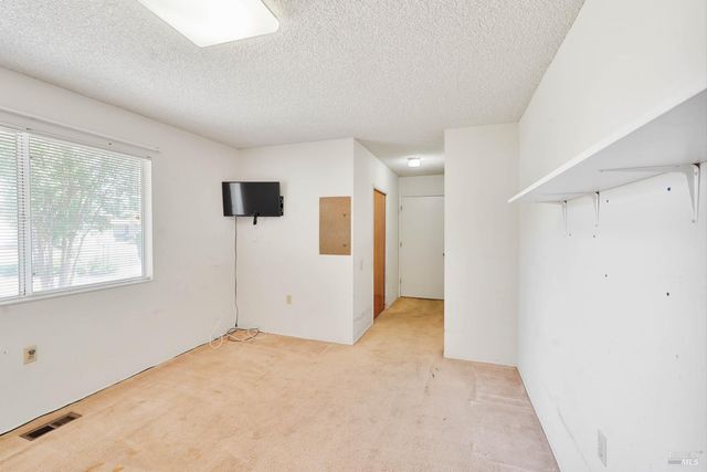118 Rainier Cir, Vacaville, CA 95687