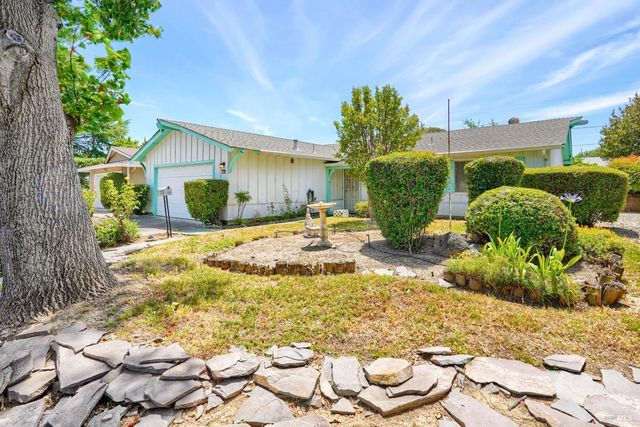118 Rainier Cir, Vacaville, CA 95687